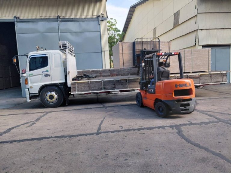 รถหกล้อรับจ้างทั่วไป.com รถหกล้อรับจ้าง รถบรรทุกรับจ้าง 14 IMG 6495